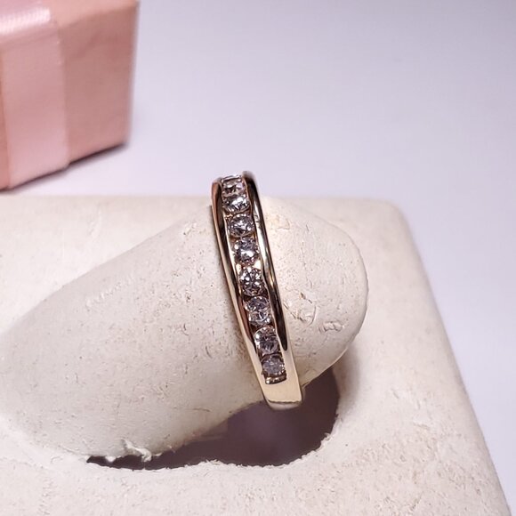 Estate .50ctw Natural Round Diamond Channel set 14Kt Y/Gold Wedding Band #23104 - Picture 3 of 6
